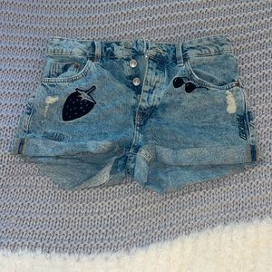 Fancy jean shorts, size US6